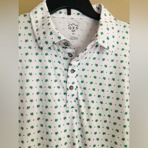 NWOT  QED STYLE Polo Golf Shirt  W/ Green Sea Turtles  Size XL Retail $100+